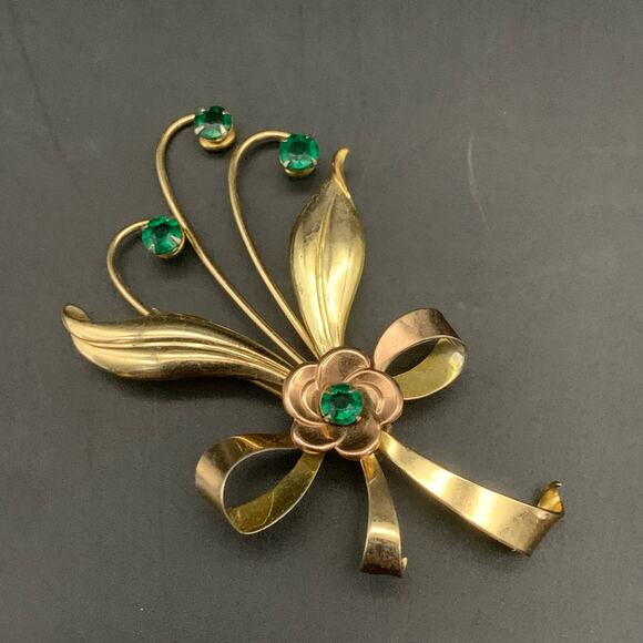 Vintage Harry Iskin Floral Brooch Gold Filled Green Rhinestone Crystals Signed - Picture 1 of 7